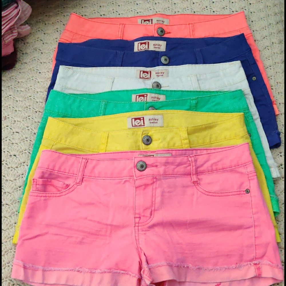 L.E.I Florescent shorts